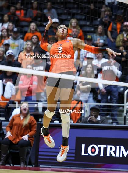 Thumbnail 1 in Johnson City vs. Wink (UIL 2A Volleyball Division I Final) photogallery.