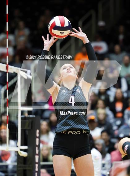 Thumbnail 2 in Johnson City vs. Wink (UIL 2A Volleyball Division I Final) photogallery.