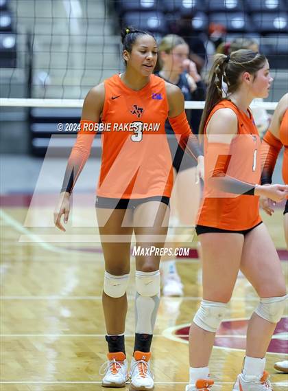 Thumbnail 1 in Johnson City vs. Wink (UIL 2A Volleyball Division I Final) photogallery.
