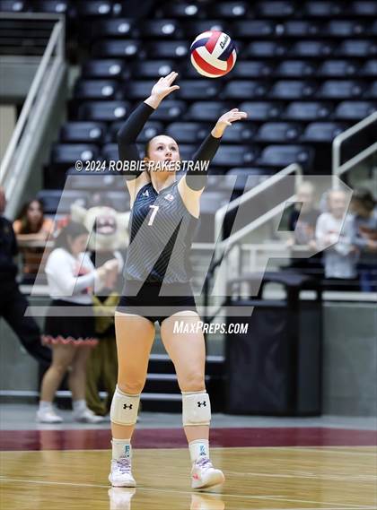 Thumbnail 2 in Johnson City vs. Wink (UIL 2A Volleyball Division I Final) photogallery.