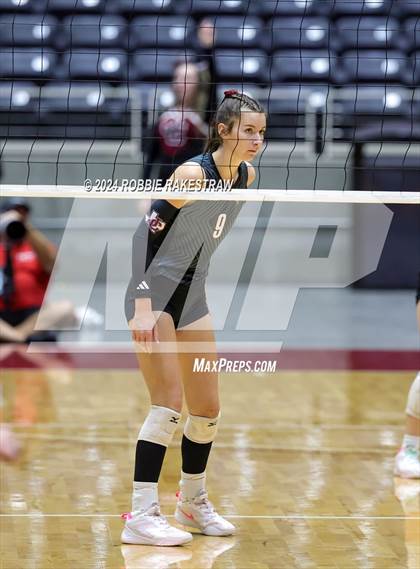 Thumbnail 3 in Johnson City vs. Wink (UIL 2A Volleyball Division I Final) photogallery.