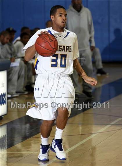 Thumbnail 2 in Crenshaw vs. Canyon (Burbank Tip-off Classic) photogallery.