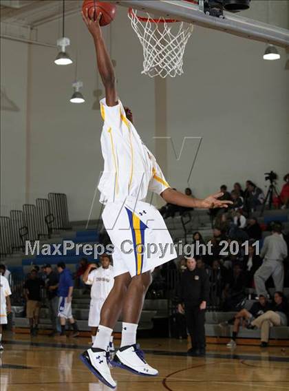 Thumbnail 2 in Crenshaw vs. Canyon (Burbank Tip-off Classic) photogallery.