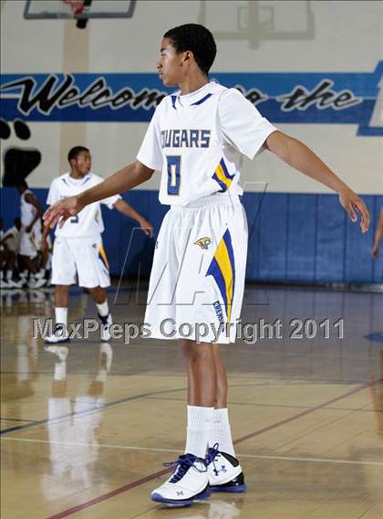 Thumbnail 3 in Crenshaw vs. Canyon (Burbank Tip-off Classic) photogallery.