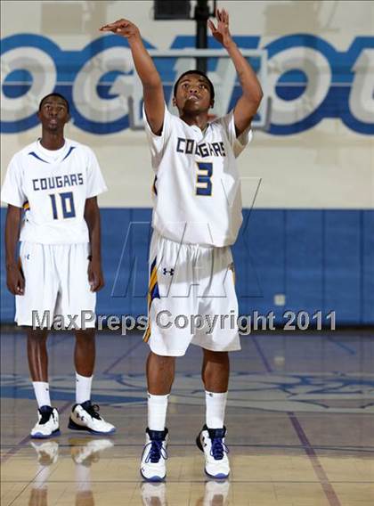 Thumbnail 2 in Crenshaw vs. Canyon (Burbank Tip-off Classic) photogallery.