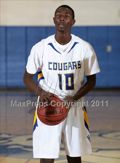 Thumbnail 3 in Crenshaw vs. Canyon (Burbank Tip-off Classic) photogallery.