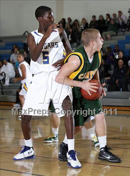 Thumbnail 1 in Crenshaw vs. Canyon (Burbank Tip-off Classic) photogallery.