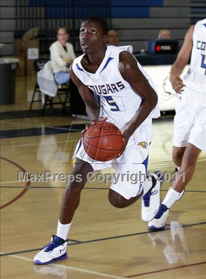 Thumbnail 3 in Crenshaw vs. Canyon (Burbank Tip-off Classic) photogallery.
