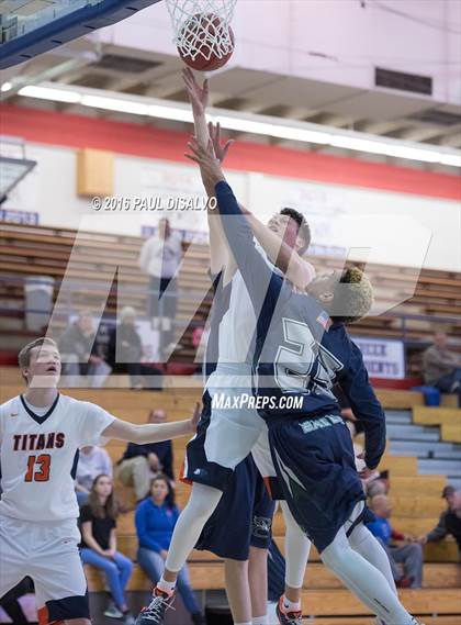 Thumbnail 2 in Legend vs. Pine Creek photogallery.