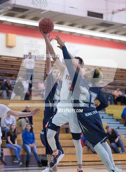 Thumbnail 1 in Legend vs. Pine Creek photogallery.