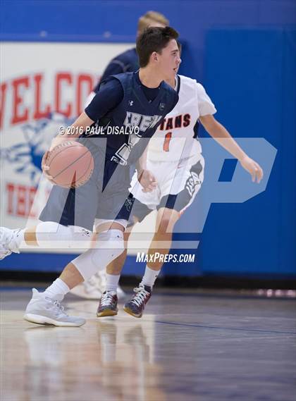 Thumbnail 3 in Legend vs. Pine Creek photogallery.