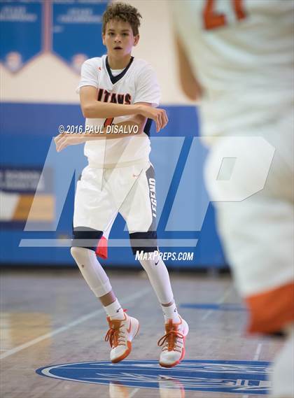 Thumbnail 3 in Legend vs. Pine Creek photogallery.