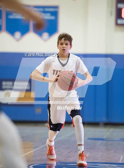 Thumbnail 2 in Legend vs. Pine Creek photogallery.