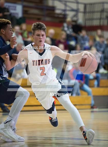 Thumbnail 3 in Legend vs. Pine Creek photogallery.