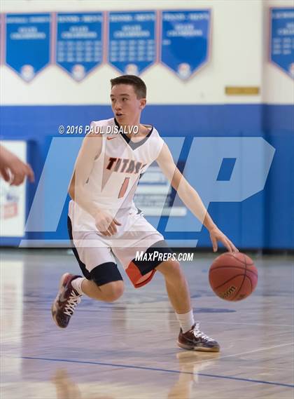Thumbnail 3 in Legend vs. Pine Creek photogallery.
