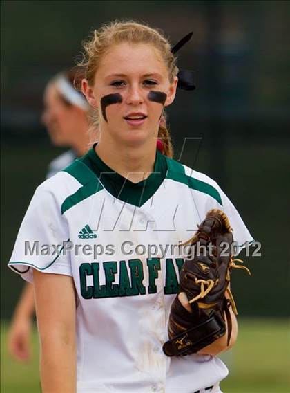 Thumbnail 3 in Clear Falls vs Bay City (UIL 4A Region 3 Bi-District Playoff) photogallery.
