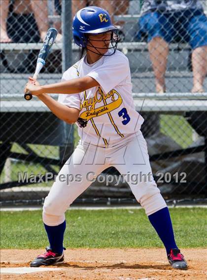 Thumbnail 2 in Clear Falls vs Bay City (UIL 4A Region 3 Bi-District Playoff) photogallery.