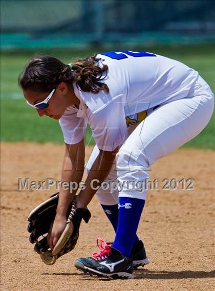Thumbnail 1 in Clear Falls vs Bay City (UIL 4A Region 3 Bi-District Playoff) photogallery.