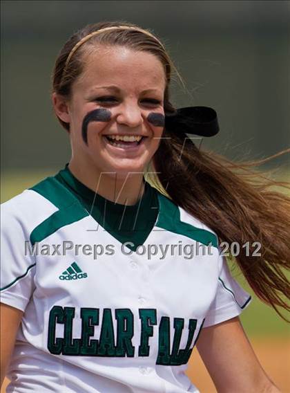 Thumbnail 2 in Clear Falls vs Bay City (UIL 4A Region 3 Bi-District Playoff) photogallery.