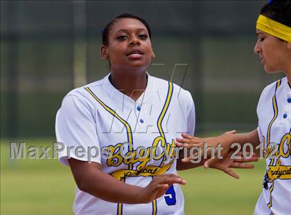 Thumbnail 2 in Clear Falls vs Bay City (UIL 4A Region 3 Bi-District Playoff) photogallery.