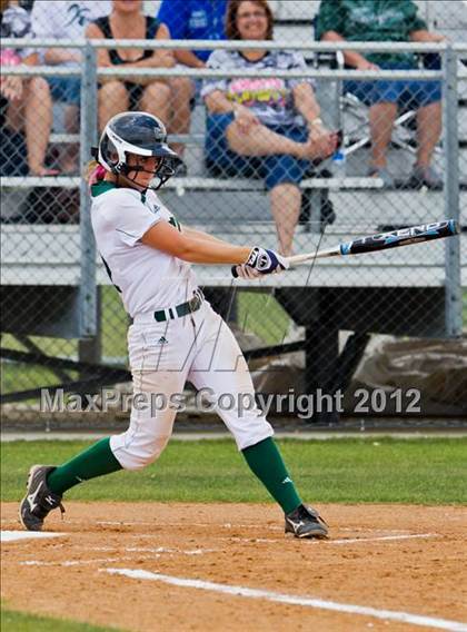 Thumbnail 2 in Clear Falls vs Bay City (UIL 4A Region 3 Bi-District Playoff) photogallery.