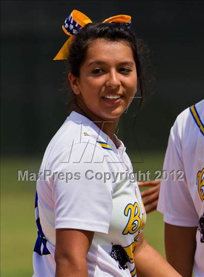 Thumbnail 1 in Clear Falls vs Bay City (UIL 4A Region 3 Bi-District Playoff) photogallery.