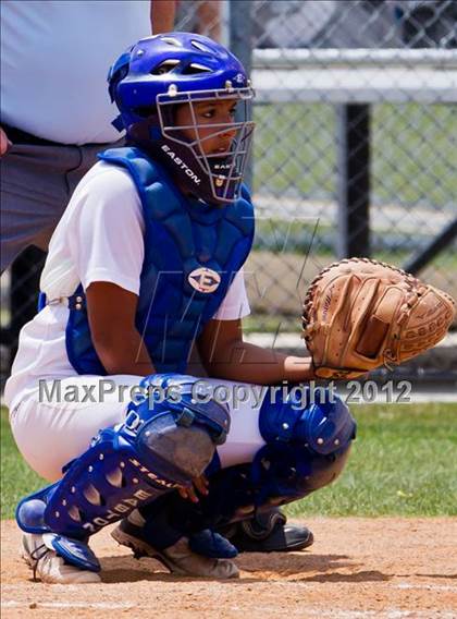 Thumbnail 1 in Clear Falls vs Bay City (UIL 4A Region 3 Bi-District Playoff) photogallery.