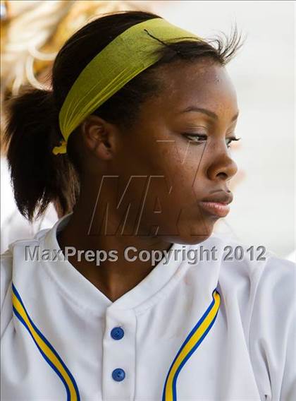 Thumbnail 3 in Clear Falls vs Bay City (UIL 4A Region 3 Bi-District Playoff) photogallery.