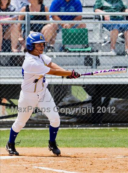 Thumbnail 1 in Clear Falls vs Bay City (UIL 4A Region 3 Bi-District Playoff) photogallery.