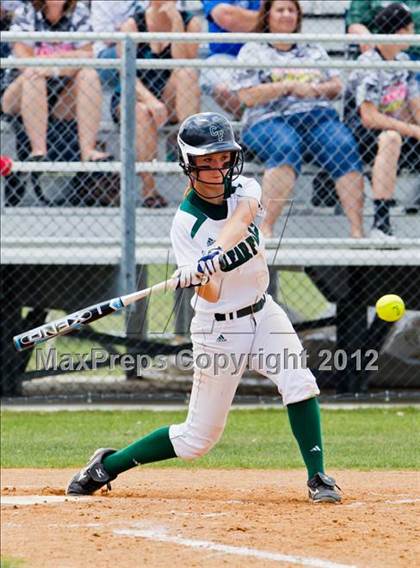 Thumbnail 1 in Clear Falls vs Bay City (UIL 4A Region 3 Bi-District Playoff) photogallery.