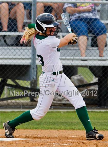 Thumbnail 2 in Clear Falls vs Bay City (UIL 4A Region 3 Bi-District Playoff) photogallery.