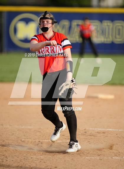 Thumbnail 3 in Herrin @ Marion photogallery.