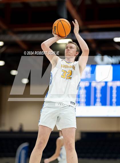 Thumbnail 2 in Ripon Christian vs. Futures (CIF SJS D5 Final) photogallery.