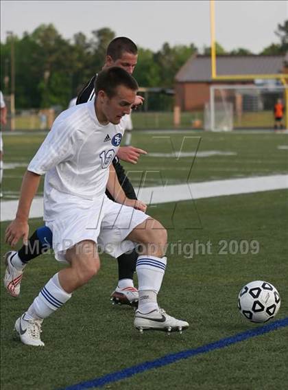 Thumbnail 2 in Roswell vs South Forsyth (5A Playoff - Round 2) photogallery.