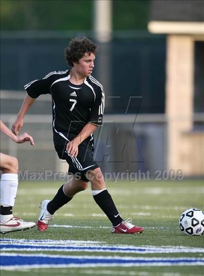 Thumbnail 3 in Roswell vs South Forsyth (5A Playoff - Round 2) photogallery.