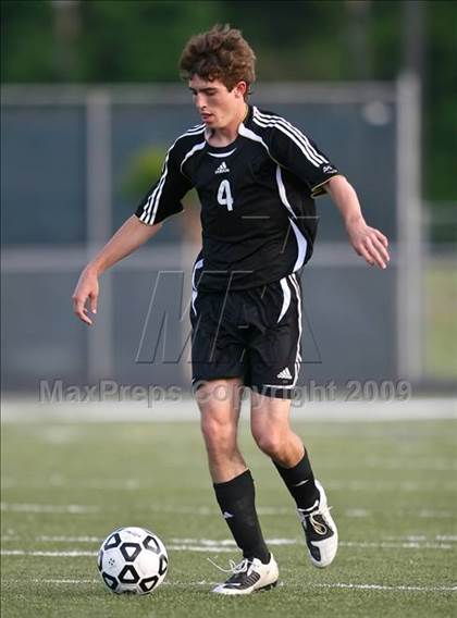 Thumbnail 3 in Roswell vs South Forsyth (5A Playoff - Round 2) photogallery.