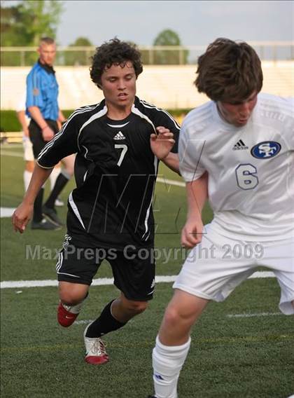 Thumbnail 1 in Roswell vs South Forsyth (5A Playoff - Round 2) photogallery.