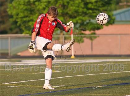 Thumbnail 3 in Roswell vs South Forsyth (5A Playoff - Round 2) photogallery.