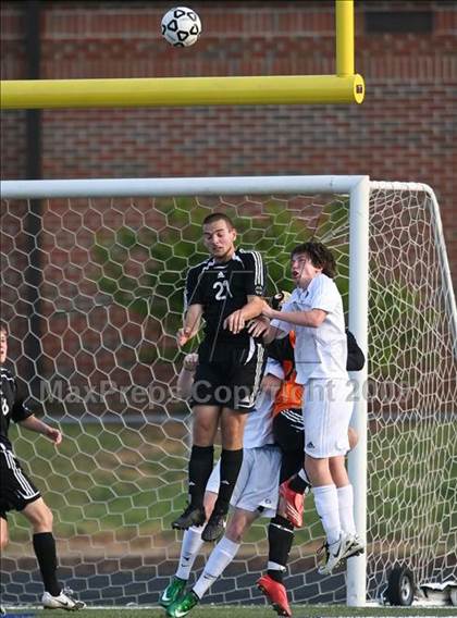Thumbnail 3 in Roswell vs South Forsyth (5A Playoff - Round 2) photogallery.