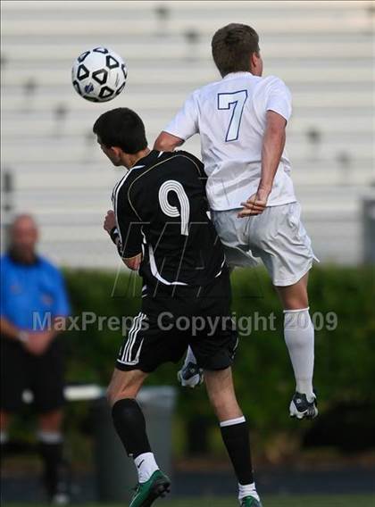 Thumbnail 2 in Roswell vs South Forsyth (5A Playoff - Round 2) photogallery.