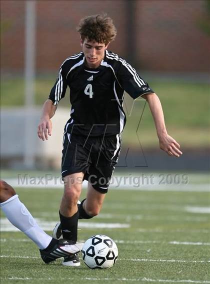 Thumbnail 3 in Roswell vs South Forsyth (5A Playoff - Round 2) photogallery.
