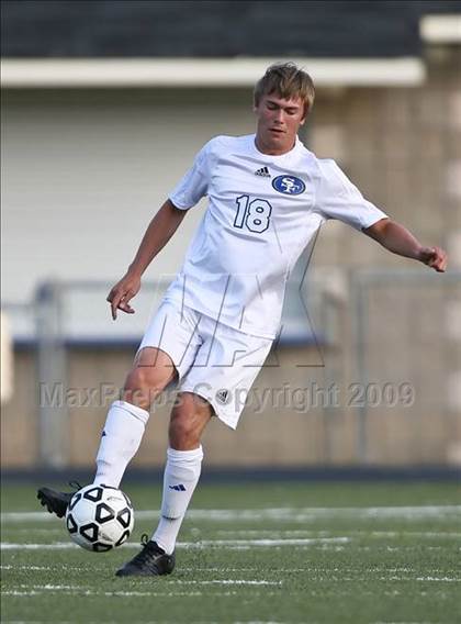 Thumbnail 1 in Roswell vs South Forsyth (5A Playoff - Round 2) photogallery.