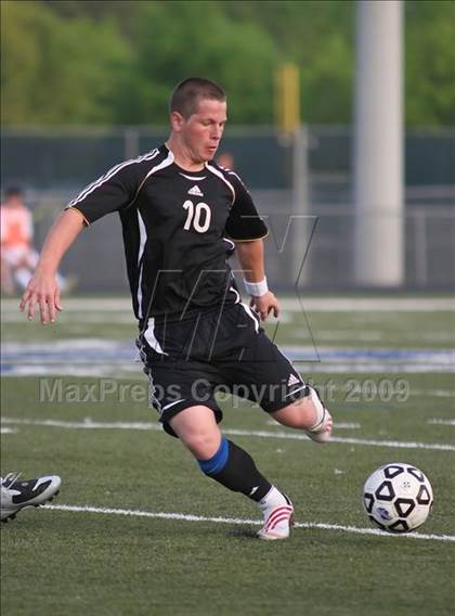Thumbnail 2 in Roswell vs South Forsyth (5A Playoff - Round 2) photogallery.
