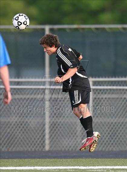 Thumbnail 3 in Roswell vs South Forsyth (5A Playoff - Round 2) photogallery.