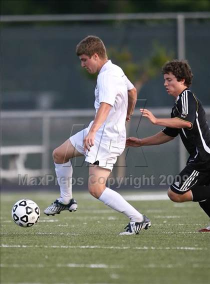 Thumbnail 2 in Roswell vs South Forsyth (5A Playoff - Round 2) photogallery.