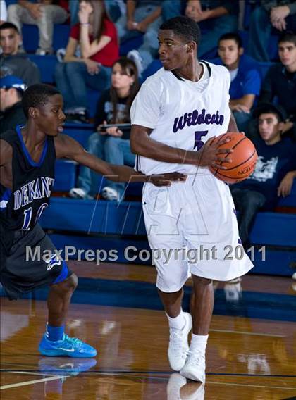 Thumbnail 3 in Humble vs. Dekaney (McDonald's Texas Invitational) photogallery.