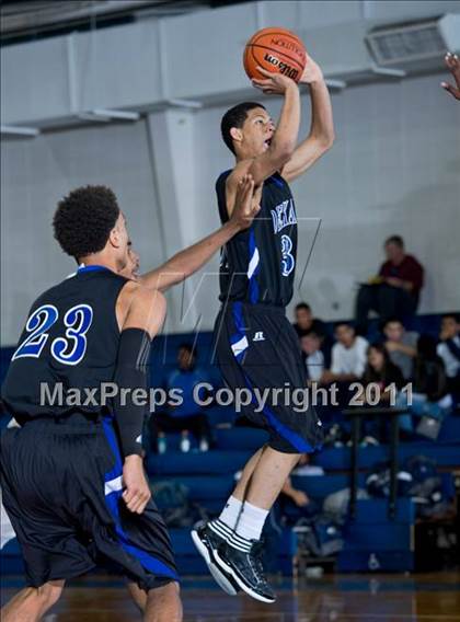 Thumbnail 1 in Humble vs. Dekaney (McDonald's Texas Invitational) photogallery.