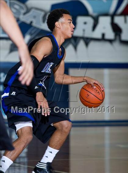 Thumbnail 3 in Humble vs. Dekaney (McDonald's Texas Invitational) photogallery.