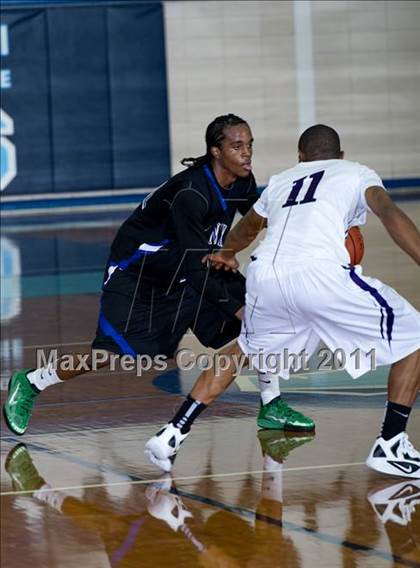 Thumbnail 2 in Humble vs. Dekaney (McDonald's Texas Invitational) photogallery.