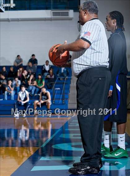 Thumbnail 1 in Humble vs. Dekaney (McDonald's Texas Invitational) photogallery.